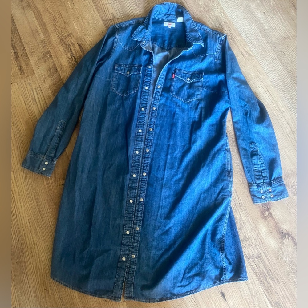Ladies super cute Levi’s dress